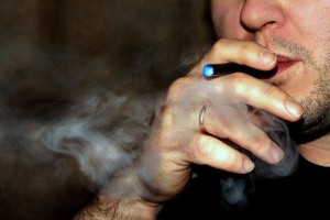 Pros and cons of Electronic Cigarettes